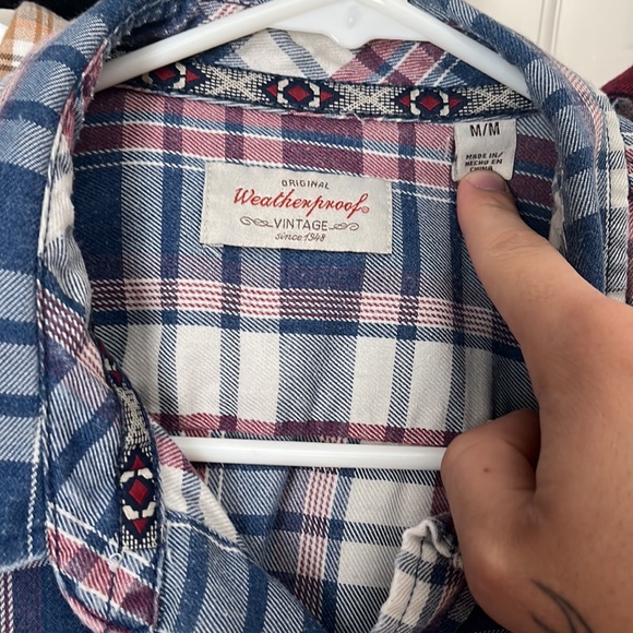 5 flannels for 40$ !!! - Picture 2 of 6